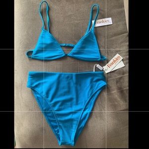 Frankies bikini set in Azure, medium